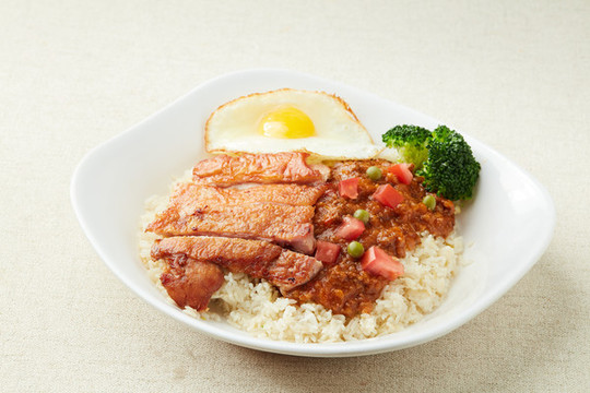 雞扒鹵肉飯