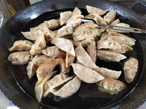 煎餃子