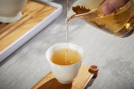 白茶茶湯