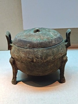 帶蓋銅鼎