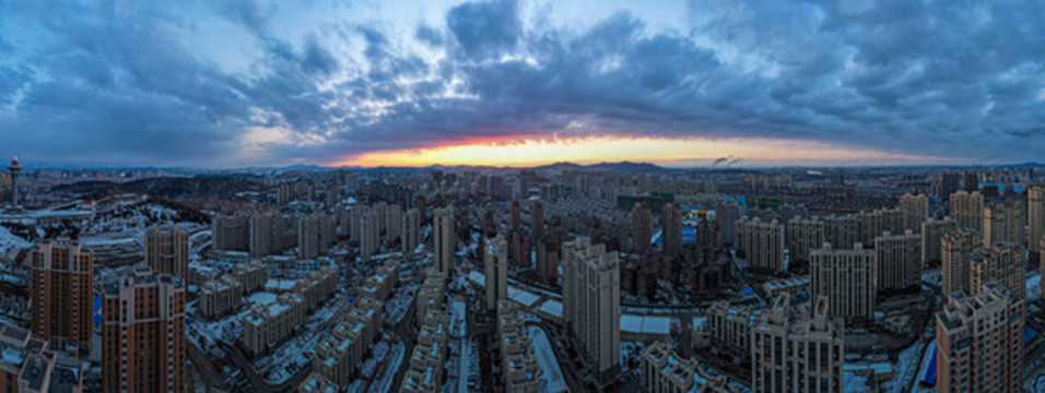 城市夕陽