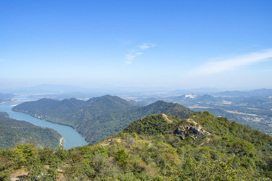 山巒