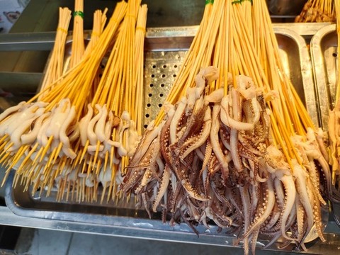 魷魚串烤魷魚