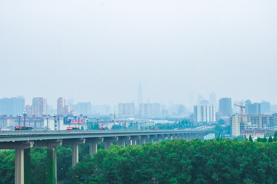 城市濱海建筑群南京長(zhǎng)江