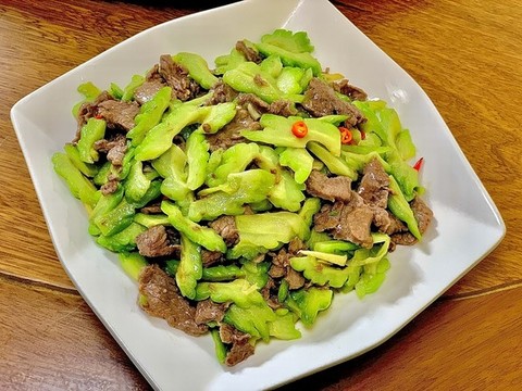 涼瓜炒肉片