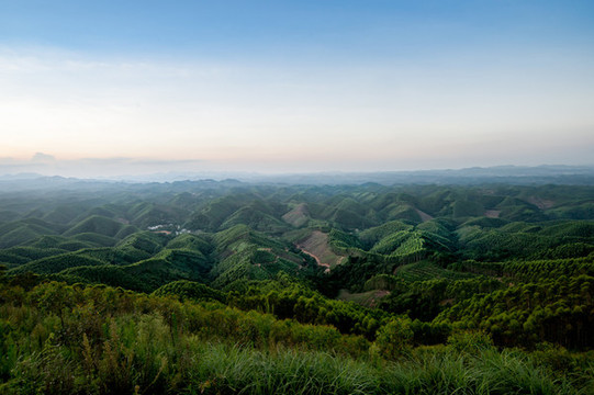 廣西南寧六景霞義山