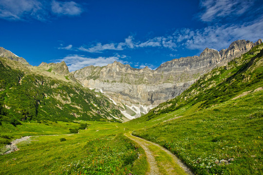 山景與群山
