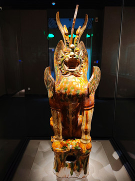鎮(zhèn)墓神獸