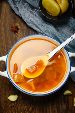 酸蘿卜老鴨湯
