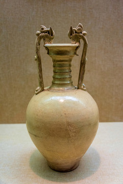 唐代白釉獸頭壺