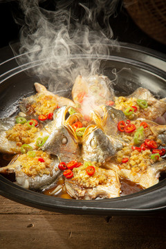 砂鍋小魚頭