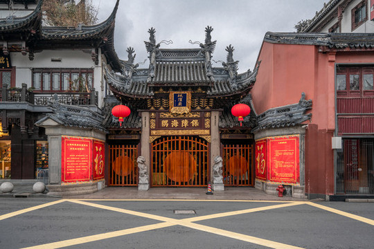 上海豫園城隍廟大門