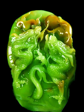 玉雕二龍戲珠