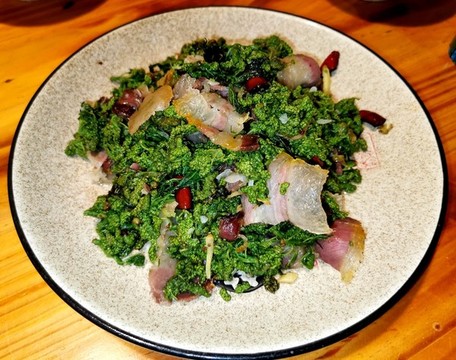 臘肉炒桑樹花