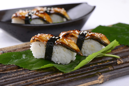 鰻魚壽司