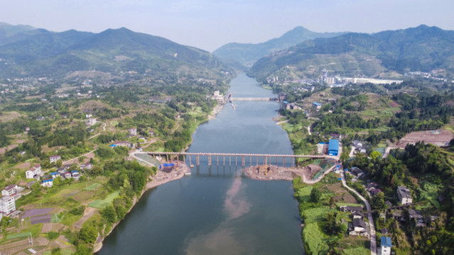 三匯中學(xué)大橋