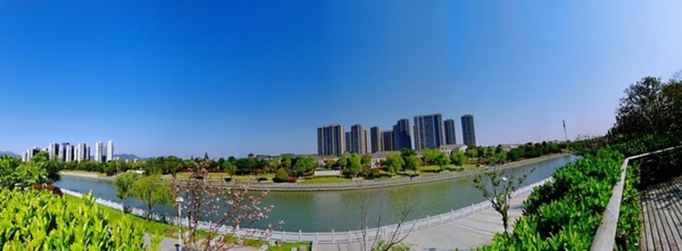 奉化江上的綠城
