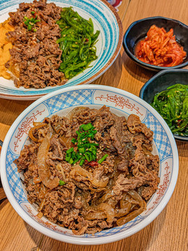 日式肥牛飯