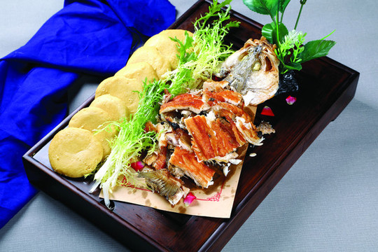 一品手撕海鱸魚(yú)