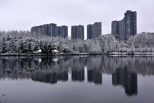 貴陽觀山湖雪景