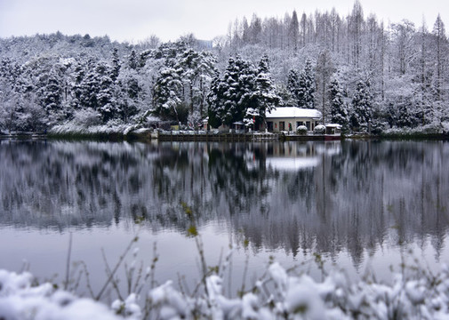 貴陽觀山湖雪景