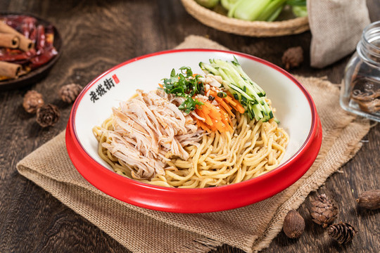 麻醬雞絲涼面