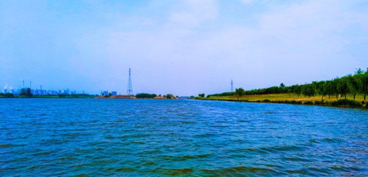 渭河城市公園湖畔
