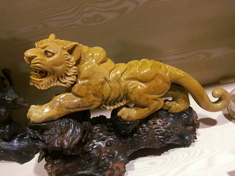 玉雕老虎