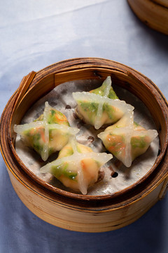 鮮蝦豆苗餃