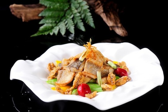 爆炒魚(yú)片