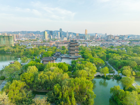 航拍濟(jì)南大明湖風(fēng)光