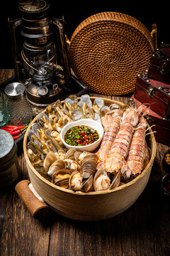 竹籠蒸海鮮