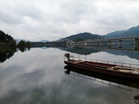山區(qū)水庫