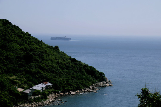 大海海岸輪船