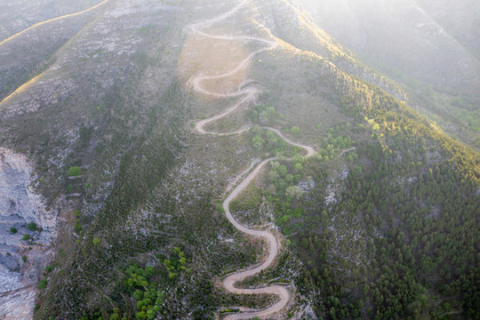 航拍濟南小嶺盤山路
