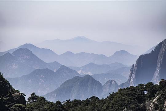 黑白群山