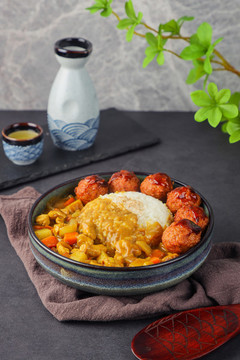雞肉丸咖喱雞丼飯?zhí)撞? style=