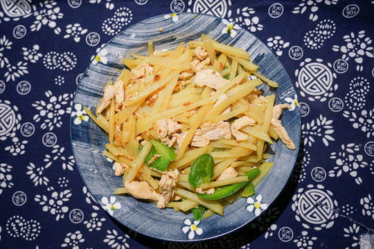 青椒土豆肉絲