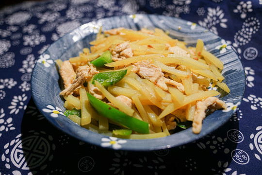 青椒土豆肉絲