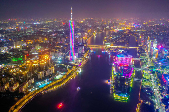 航拍廣州塔小蠻腰夜景