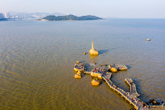 航拍廣東珠海地標(biāo)建筑漁女神像