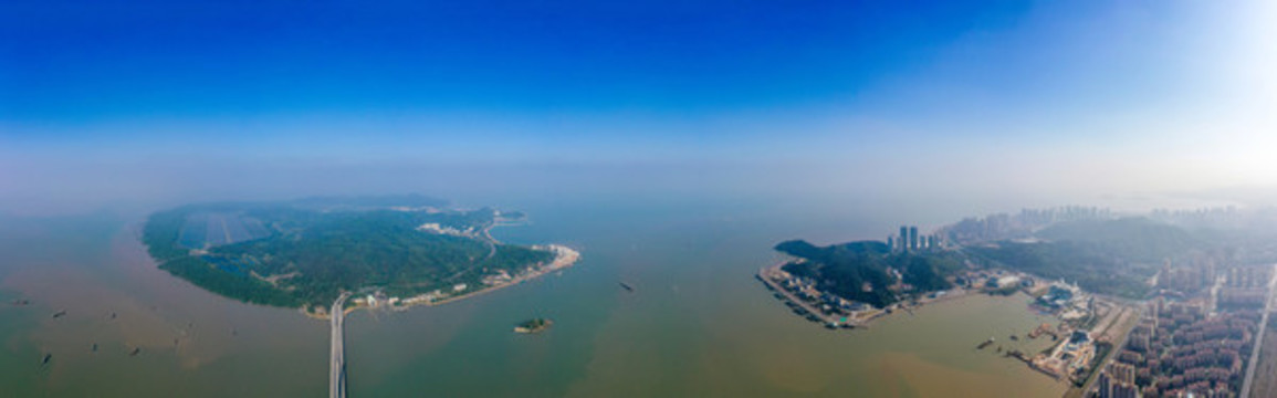 航拍廣東珠海淇澳島與淇澳大橋