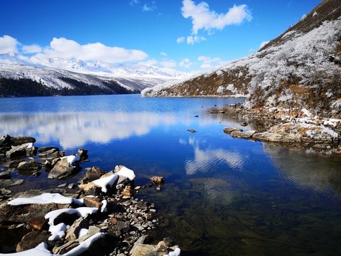 高山湖泊