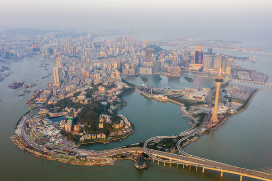 航拍澳門半島澳門塔及西灣大橋