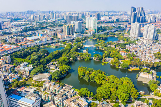 航拍廣州荔灣湖公園
