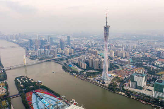 航拍珠江畔廣州塔城市地標(biāo)