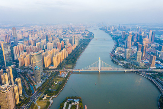 航拍廣州珠江獵德大橋