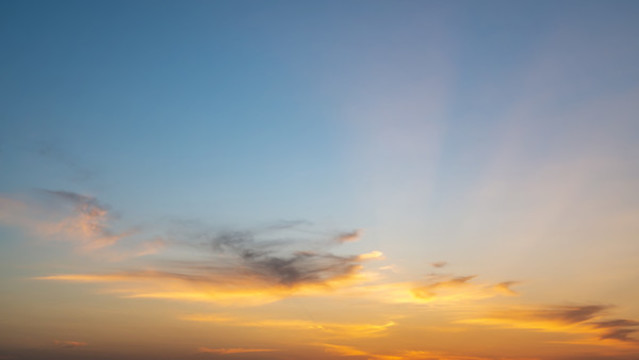 天空晚霞