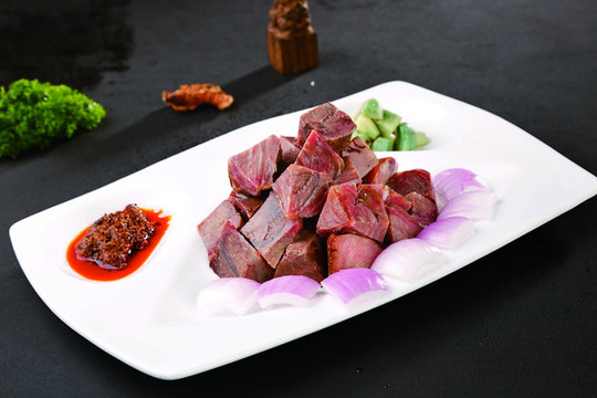 綠蒜大塊牛肉