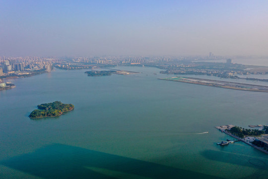 航拍江蘇蘇州金雞湖景區(qū)玲瓏島